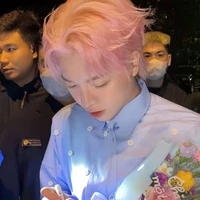 Nhỏ t/g này tên Ri ✨