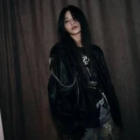 Viên Nhất Kỳ ( cô )