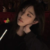 Vương Dịch • Cô