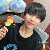 Nhiếp Vĩ Thân _ cậu