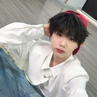 Trần Dịch Hằng_Hắn