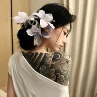 Lê Quỳnh Thiên Hoa(mẹ anh)