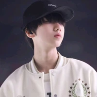 Nhiếp Vĩ  Thần