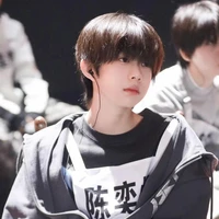 Trần Dịch Hằng (H)