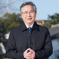 Thầy Hoàng 