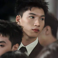 Trần Minh Hiếu[nổi loạn]