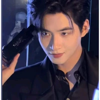 hùng Huỳnh