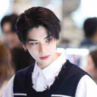 Dunk Natachai Boonprasert_y