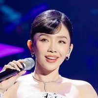 Nguyễn Khoa Tóc Tiên