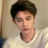 Vương Dịch - cậu