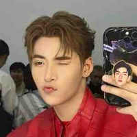 Huỳnh Hoàng Hùng(Hùng Huỳnh)