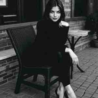 Loãn Trịnh Thư (mẹ trước của hắn)