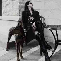 Khảm Ẩn Khuyên (mẹ cậu hiện tại)