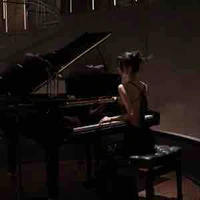 Đinh Tiểu Thanh (cô là chị hai của cậu)