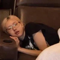 au bận ngủm ngày