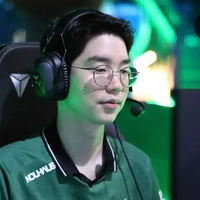 Um Sunghyeon( Umti)