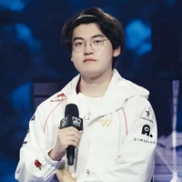 Lee Minhyung ( Gumayusi)