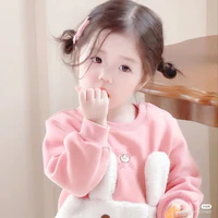 Lương Châu Anh ( hồi bé )
