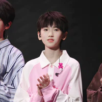 Tả Kỳ Hàm lúc 7 tuổi