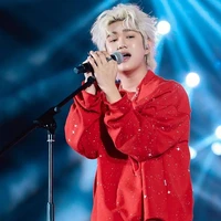 hoàng đức duyy-bạn em