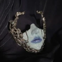 Kẻ kể chuyện - bản ngã thứ 5