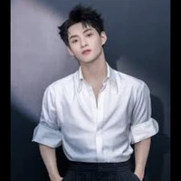 Hoàng Hùng huỳnh