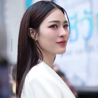 LingLing Kwong ( cô )
