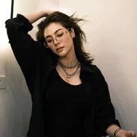 Faye Malisorn ( chị )