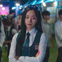 𝐋𝐞𝐞 𝐇𝐲𝐞𝐫𝐢 