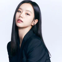 Lee Hyeri ( cô)