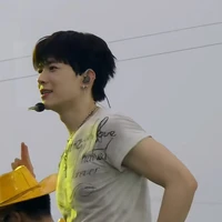 #𝓑𝓾𝓲 𝓐𝓷𝓱 𝓣𝓾 | 𝓐𝓽𝓾𝓼