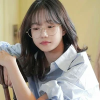 Yo Yuri (nàng)