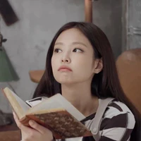 Kim Jennie -em