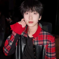 Nhiếp Vĩ Thần_gã