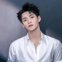 Huỳnh Hoàng Hùng(Hùng Huỳnh)