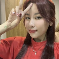 Kim Ngân_mẹ Ngân[quản lý Hùng]