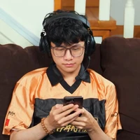 tongtai lạnh lùng bá đạo？？？