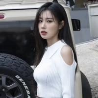 Kang Hyewon (cô)