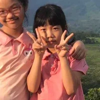 Ngọc Bích (Bống,em họ t/g)