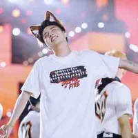 Duy Khánh Zhou Zhou