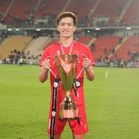 hoàng đức ( nắng)