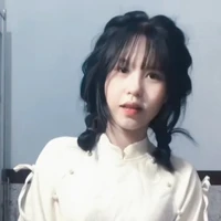 người hầu riêng của Dương(tú uyên)