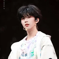 Trương Hàm Thụy‐T
