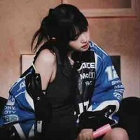 Choi Yena-Y