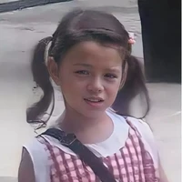 Becky Armstrong (nàng lúc bé)