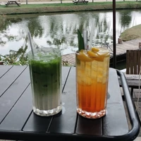 các gia đình trừ các em