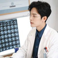 Bác sĩ (👨‍⚕)
