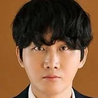 Lee Yong Jin