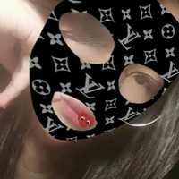 t/g nhm cug là nhân vật phụ