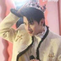 Huỳnh Hoàng Hùng -Hùng Huỳnh